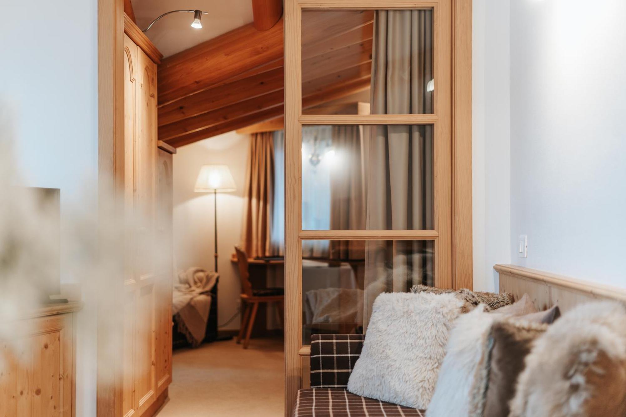B&B Hotel Mirabel Ортізеї Екстер'єр фото