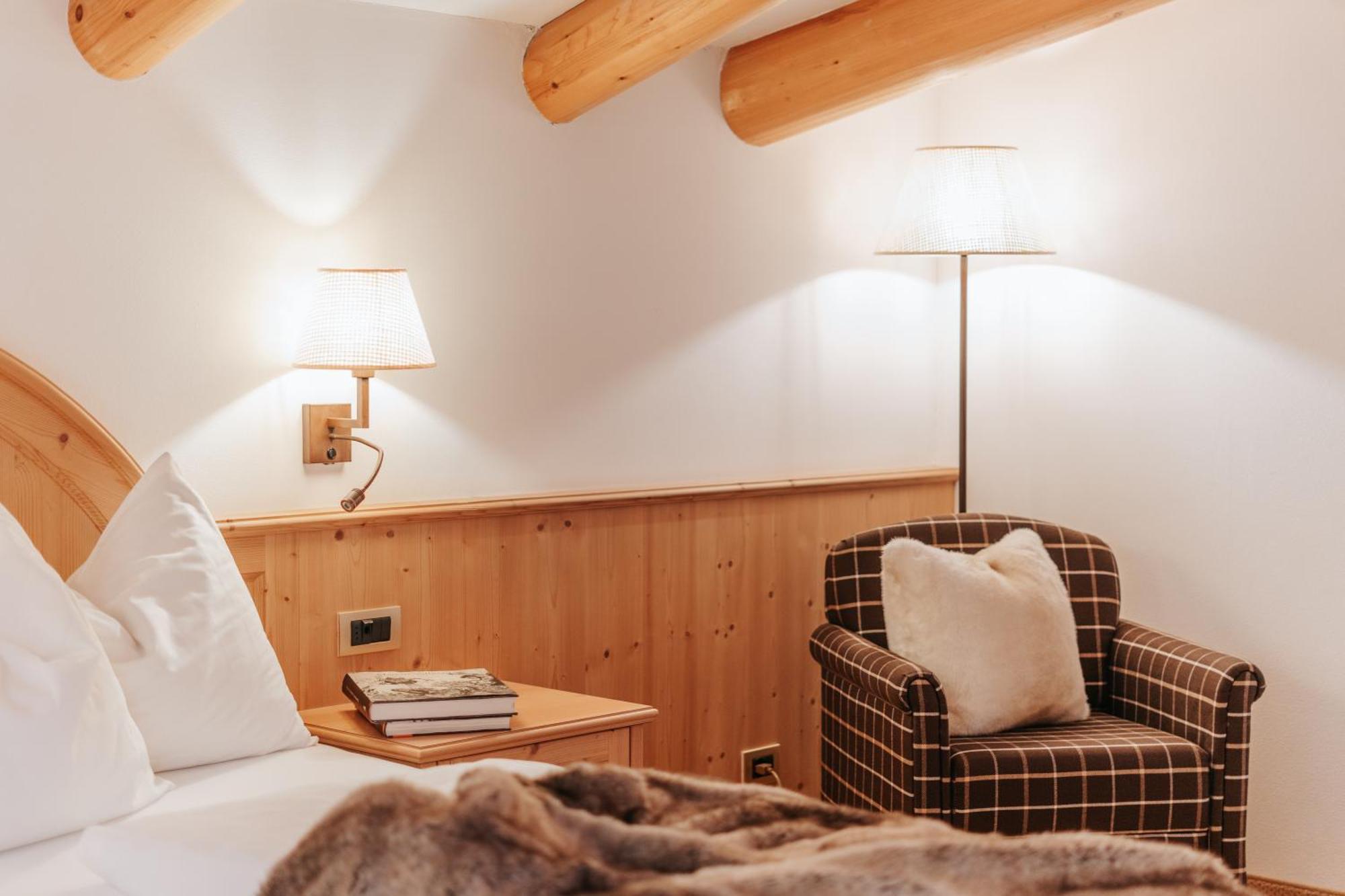 B&B Hotel Mirabel Ортізеї Екстер'єр фото